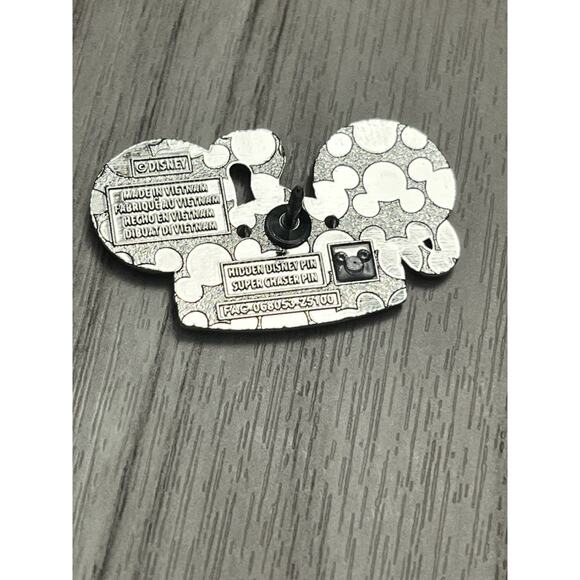 Disney WDW Hidden Mickey 2025 WAVE B Ear Hat Pin Super Chaser - Picture 3 of 3